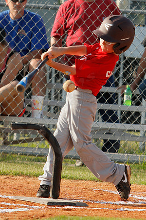 Phillies vs. Razorbacks 5-6 year old baseball 6-3-2014 (© Justin Manning) JWM_0033