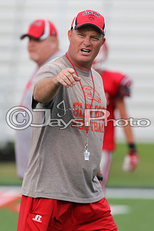 Glen Rose towel game (preseason football red-white game) 5-28-2015 (©Justin Manning) JWM_0091
