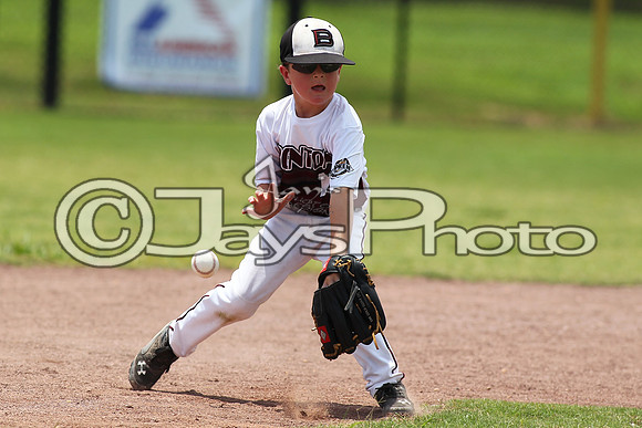 Benton (Cobb) vs. Benton (Jackson) Cal Ripken t-ball All-Stars 7-11-2015 (©Justin Manning) JWM_0034
