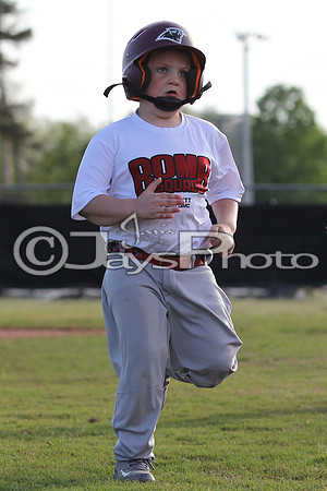 Bomb Squad vs Tigers 6-7 year old (Pitching Machine) 4-27-2015 (©Justin Manning) JWM_0171