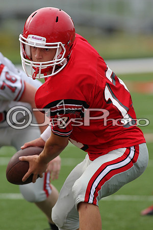 Glen Rose towel game (preseason football red-white game) 5-28-2015 (©Justin Manning) JWM_0026