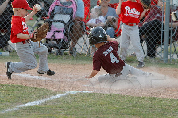 Phillies vs. Panthers 5-6 year old 5-6-2014 (© Justin Manning) JWM_0045