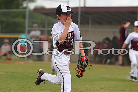 Benton (Cobb) vs. Benton 5-6 year old All-Stars 6-14-2015 (©Justin Manning) JWM_0087