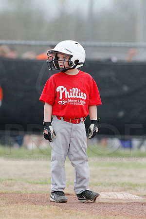 Phillies vs. Razorbacks 5-6 year old baseball 4-3-2014 (© Justin Manning) JWM_0137