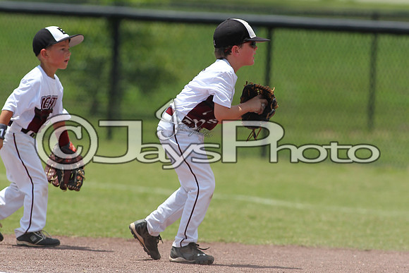 Benton (Cobb) vs. Benton (Jackson) Cal Ripken t-ball All-Stars 7-11-2015 (©Justin Manning) JWM_0023