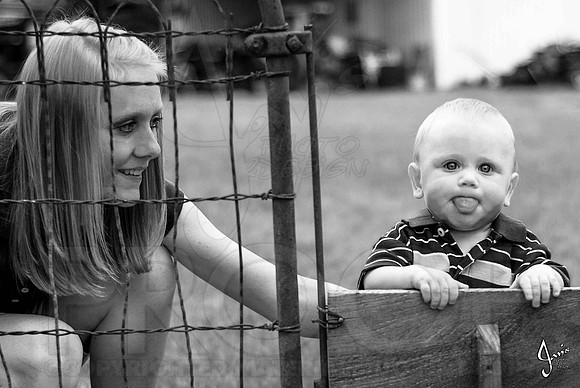 Madison & Kaleb Jacobs 7-7-12 (Justin Manning)089-2