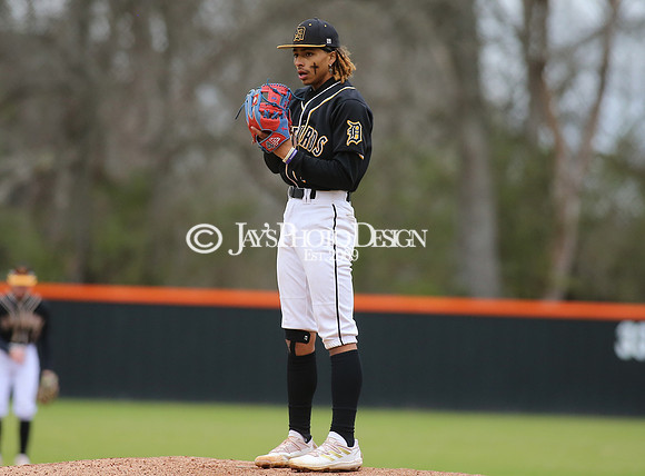 Dequeen @ Malvern baseball 3-18-22_JWM_0120