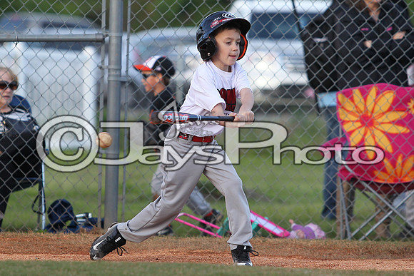 Bomb Squad vs Tigers 6-7 year old (Pitching Machine) 4-27-2015 (©Justin Manning) JWM_0038
