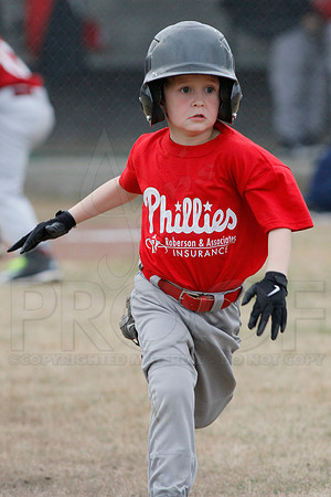 Phillies vs. Razorbacks 5-6 year old baseball 4-3-2014 (© Justin Manning) JWM_0202