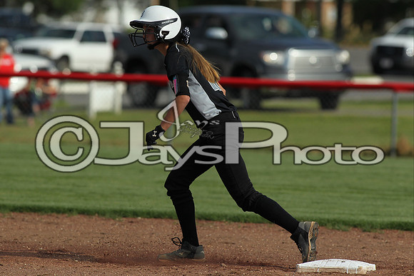 Bauxite @ Harmony Grove softball 4-21-2015 (©Justin Manning) JWM_0048