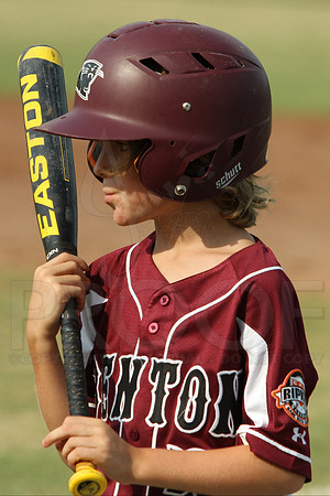 Benton-Midkiff vs. Bryant-Griffin 8 year old (Cal Ripken) 7-20-2014 (©Justin Manning) JWM_335