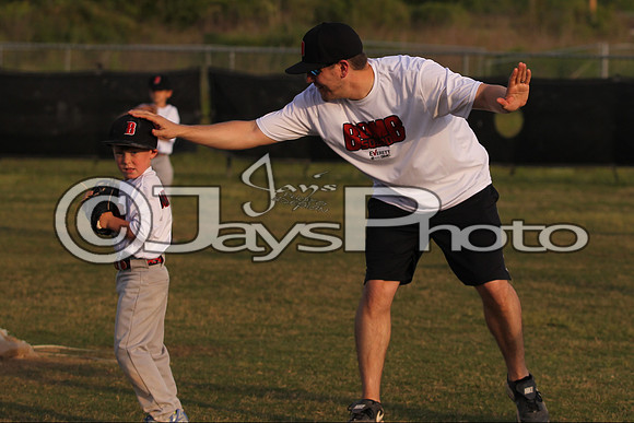 Bomb Squad vs. Cardinals 6-7 year old (Pitching Machine) 5-5-2015 (©Justin Manning) JWM_0213