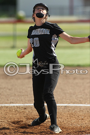 Bauxite @ Harmony Grove softball 4-21-2015 (©Justin Manning) JWM_0139