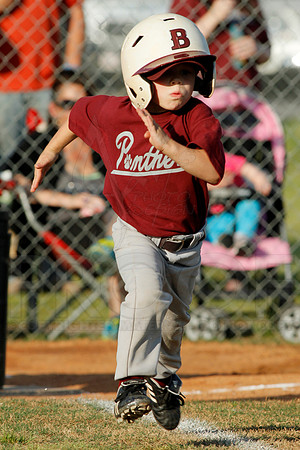 Panthers @ Mets 5-6 year old baseball 4-22-2014 (© Justin Manning) JWM_0018