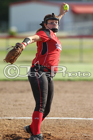 Bauxite @ Harmony Grove softball 4-21-2015 (©Justin Manning) JWM_0296