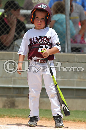 Benton (Cobb) vs. Benton (Jackson) Cal Ripken t-ball All-Stars 7-11-2015 (©Justin Manning) JWM_0119