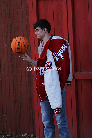 Brayden Lyons senior pictures 12-23-19_0024