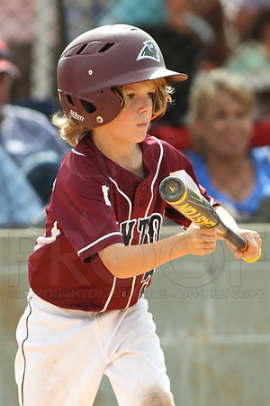 Benton-Midkiff vs. Bryant-Griffin 8 year old (Cal Ripken) 7-20-2014 (©Justin Manning) JWM_108