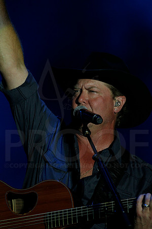Tracy Lawrence (Brickfest) 6-28-2014 (©Justin Manning) JWM_118