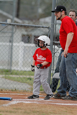 Phillies vs. Razorbacks 5-6 year old baseball 4-3-2014 (© Justin Manning) JWM_0175