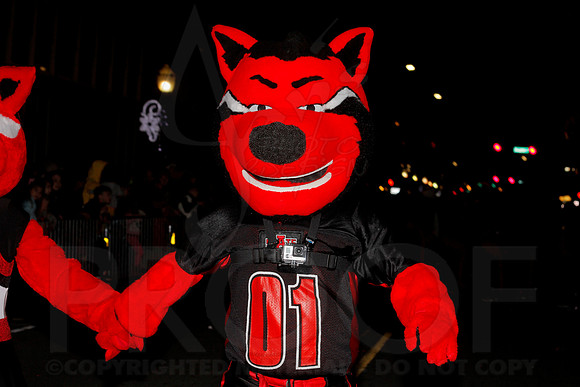 GoDaddy Bowl Mardi Gras Parade (©Justin Manning) JWM_0158
