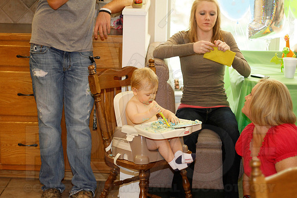 Kaleb's 1st birthday party 10-21-12 (Justin Manning)0048