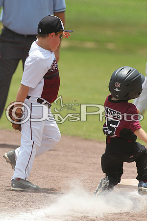 Benton (Cobb) vs. Benton (Jackson) Cal Ripken t-ball All-Stars 7-11-2015 (©Justin Manning) JWM_0096