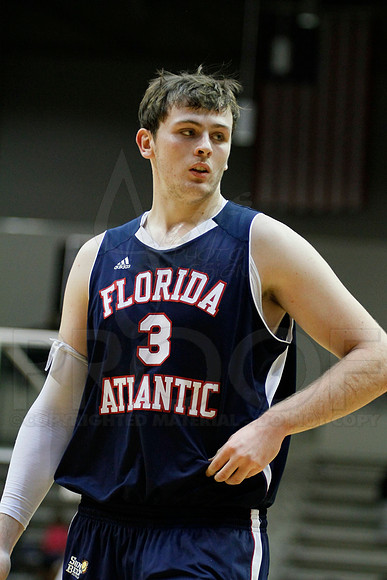 FAU @ UALR 1-24-13 (Justin Manning)0106