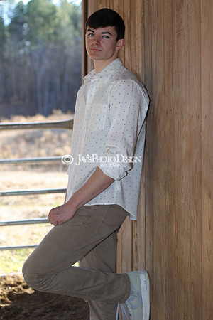 Brayden Lyons senior pictures 12-23-19_0009
