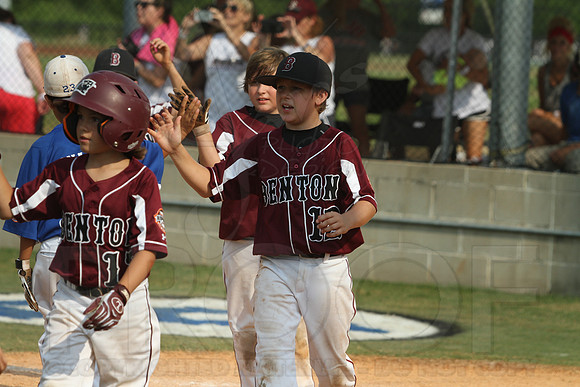 Benton-Midkiff vs. Bryant-Griffin 8 year old (Cal Ripken) 7-20-2014 (©Justin Manning) JWM_396
