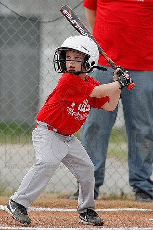 Phillies vs. Razorbacks 5-6 year old baseball 4-3-2014 (© Justin Manning) JWM_0080