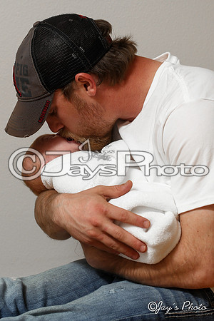 Jonathan Keston Ray newborn pictures 3-30-2015 (©Justin Manning) JWM_0093