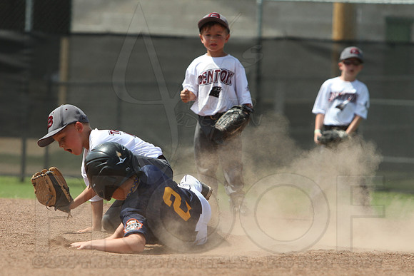 Benton vs. Mountain Home 5-6 year old All Stars 7-12-2014 (©Justin Manning) JWM_104