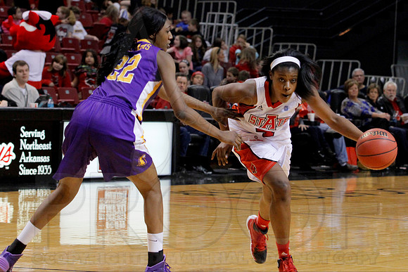 Tennessee Tech @ Arkansas State Women's Basketball 12-18-13 (©Justin Manning) (©Justin Manning) JWM_0471