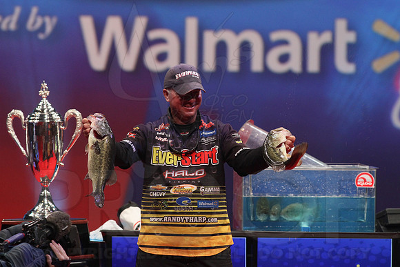 FLW Forrest Wood Cup Day final day 8-18-13 (© Justin Manning) JWM0395