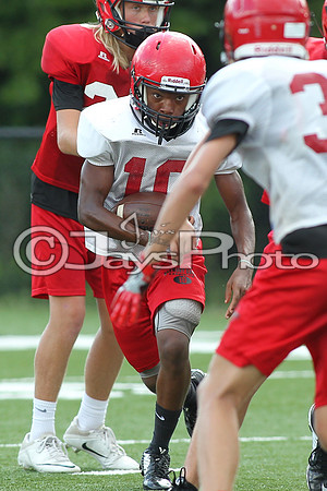 Harmony Grove Football Practice 8-10-17_JWM00212
