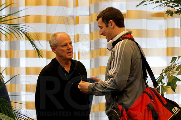 Player welcoming to hotel 1-1-14 (©Justin Manning) (©Justin Manning) JWM_0083
