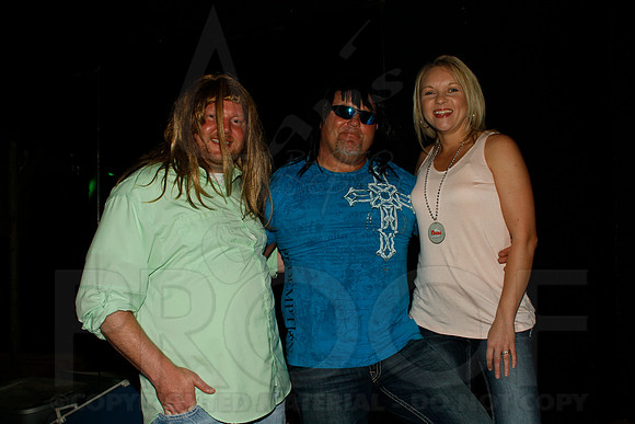Midnight Hurricanes live at Boogies Bar and Grill 6-15-2014 (© Justin Manning) JWM_0246
