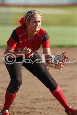 Bauxite @ Harmony Grove softball 4-21-2015 (©Justin Manning) JWM_0331