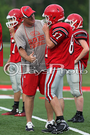 Glen Rose towel game (preseason football red-white game) 5-28-2015 (©Justin Manning) JWM_0113