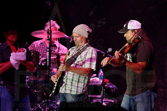 Tracy Lawrence (Brickfest) 6-28-2014 (©Justin Manning) JWM_186