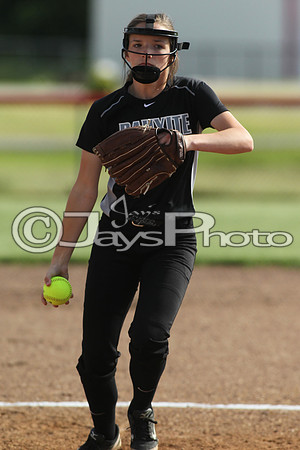 Bauxite @ Harmony Grove softball 4-21-2015 (©Justin Manning) JWM_0098