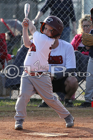 Bomb Squad vs Tigers 6-7 year old (Pitching Machine) 4-27-2015 (©Justin Manning) JWM_0118