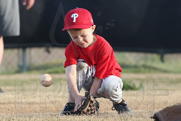 Phillies vs. Bomb Squad 4-10-14 4-10-2014 (© Justin Manning) JWM_0117