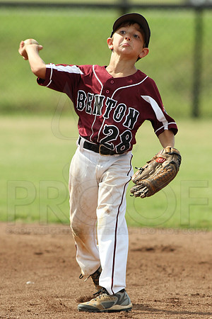 Benton-Midkiff vs. Bryant-Griffin 8 year old (Cal Ripken) 7-20-2014 (©Justin Manning) JWM_083