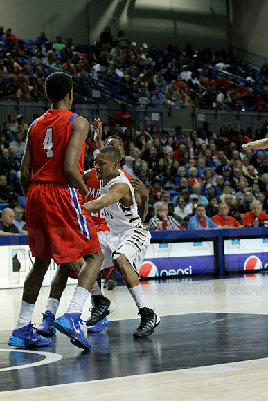 Jonesboro vs. Little Rock Parkview 6A State Boys State Finals 3-15-2014 (© Justin Manning) JWM_0193