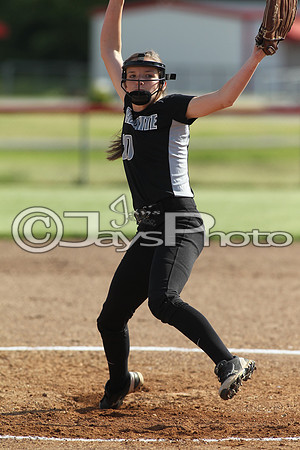 Bauxite @ Harmony Grove softball 4-21-2015 (©Justin Manning) JWM_0149