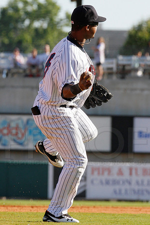 NW Arkansas Naturals @ Arkansas Travelers 4-21-12(Justin Manning)134
