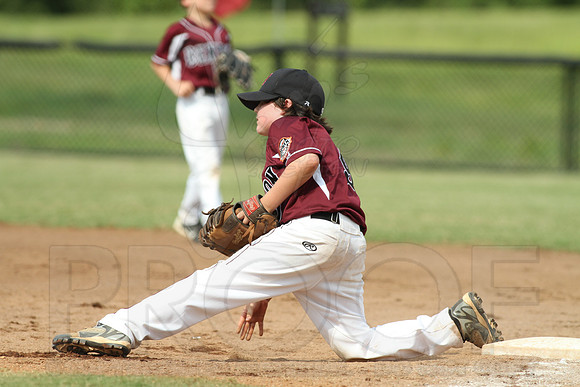 Benton-Midkiff vs. Bryant-Griffin 8 year old (Cal Ripken) 7-20-2014 (©Justin Manning) JWM_240