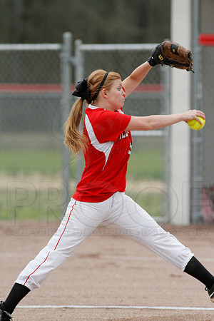 Harmony Grove @ Glen Rose softball 3-31-2014 (© Justin Manning) JWM_0037